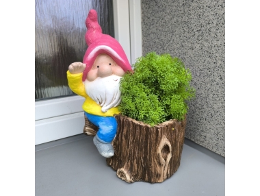 Trpaslík s pařezem
