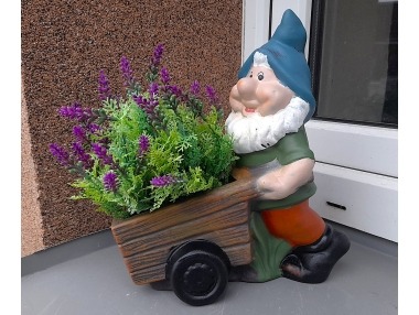 Trpaslík s vozíkem obal