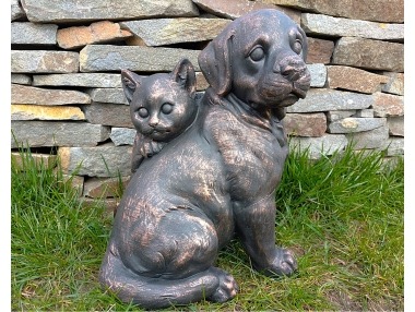 Pes a kočka sedící měděná patina